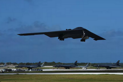 Обманні маневри B-2, "Томагавки" та 14 бомб: Дік Кейн розкрив деталі удару по Ірану 
